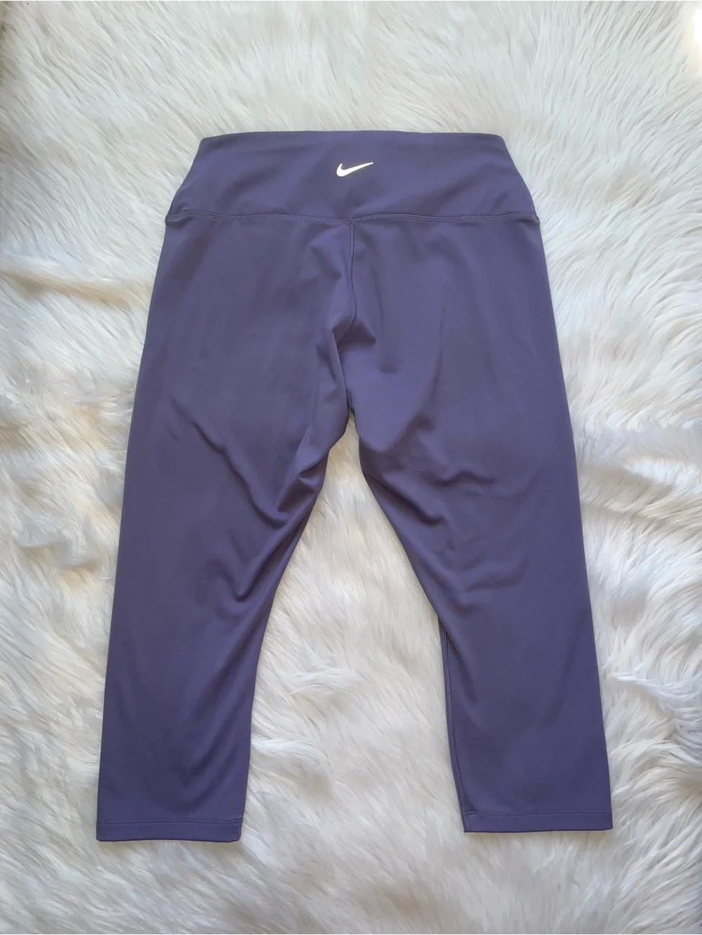 Nike one purple cropped leggings women’s L large dri fit crop activewear legging